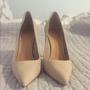 Schutz Gilberta beige pumps